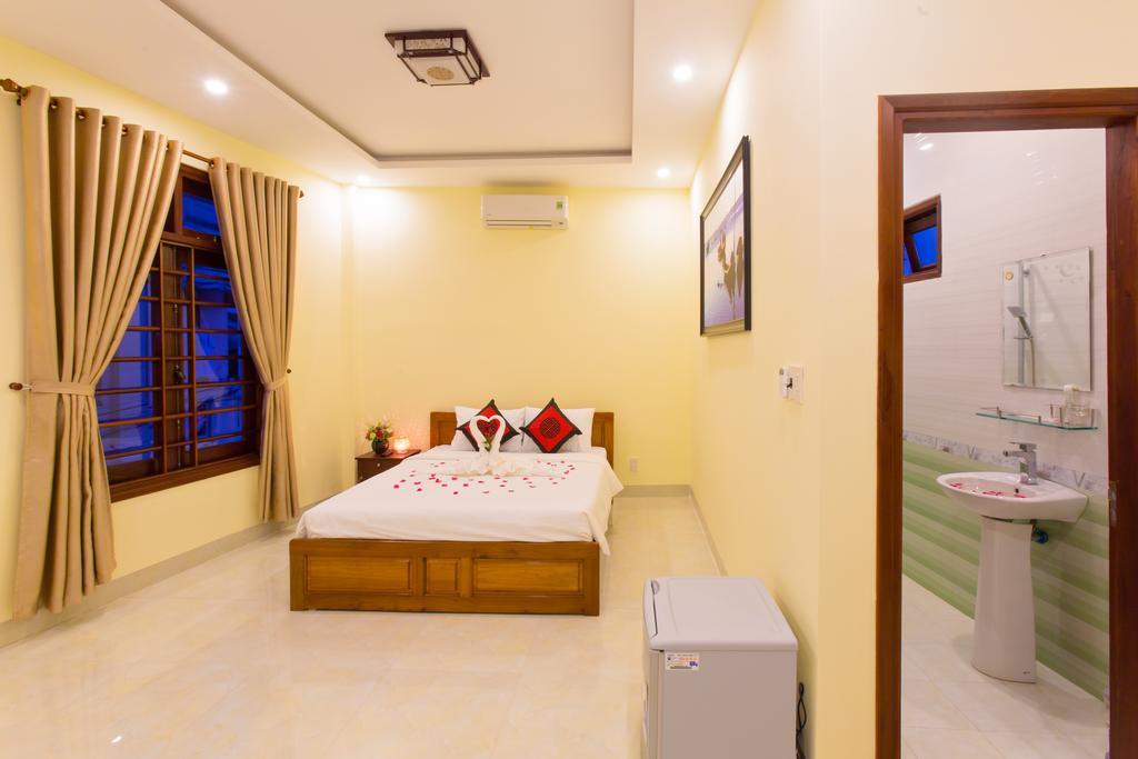 Light Sky Homestay Hoi An Bagian luar foto